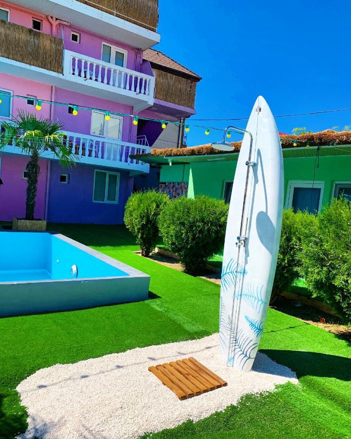 Casa Barbie Costinesti Hostel Exterior photo